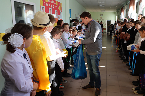 Сотрудники «Прогресс Агро» оказали благотворительную помощь коррекционной школе в Усть-Лабинске